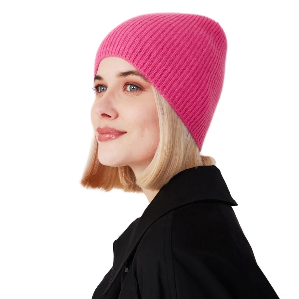Tonten Women's Cashmere Wool Slouchy Beanie in the color Pink 🩷